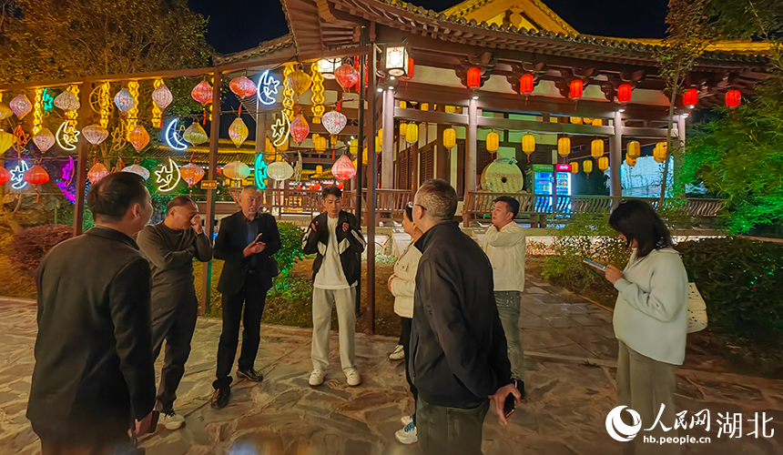 建筑美學(xué)與消費體驗點亮“夜名片”【7】