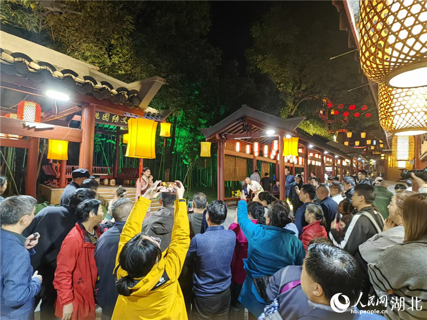 湖北咸寧赤壁市緊扣三國(guó)文化，推進(jìn)歷史文化與旅游產(chǎn)業(yè)深度融合。