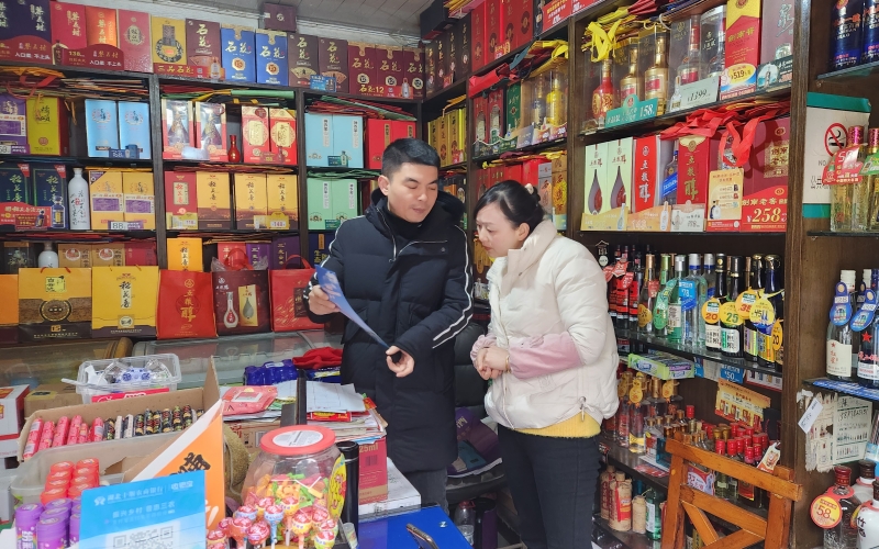 開展“9233”客戶拜訪工作。尚宏博攝