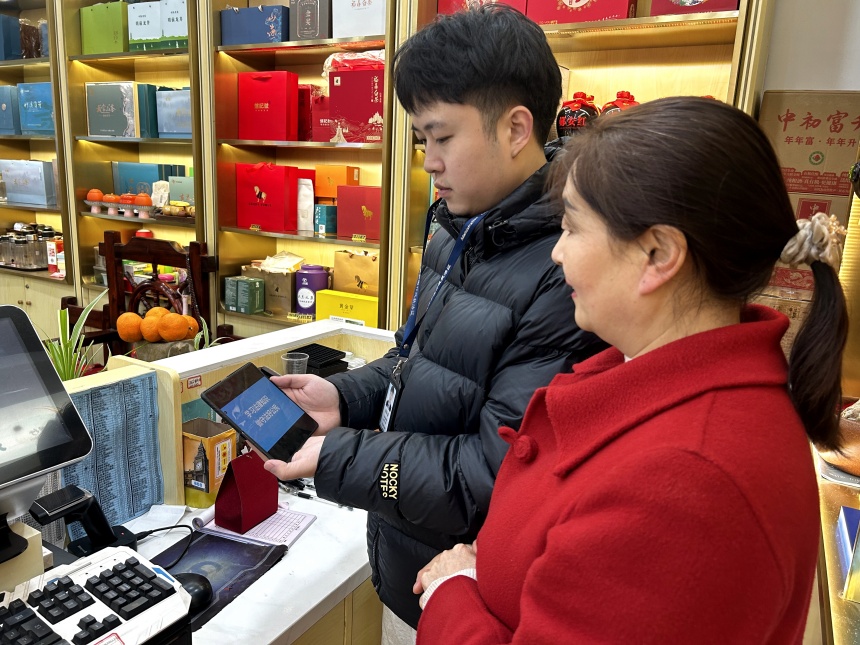 執(zhí)法者亦是普法人 鄖陽(yáng)煙草這樣“答卷”