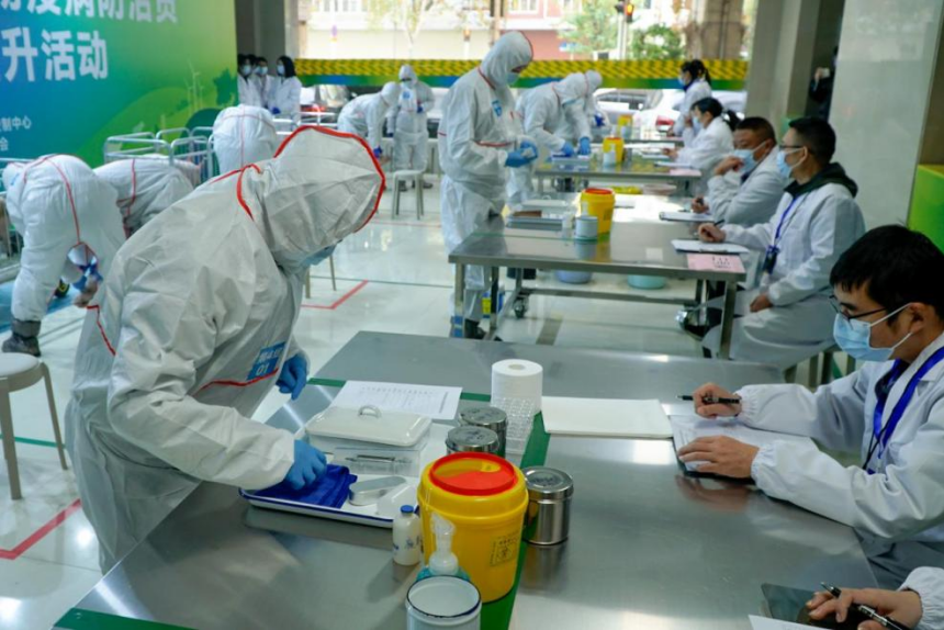 武漢動(dòng)物疫病防治員技能競(jìng)賽現(xiàn)場(chǎng)。