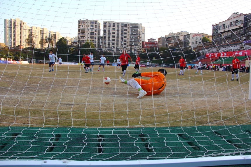 2025十堰市首屆足球超級(jí)聯(lián)賽（“堰超”）鄖陽(yáng)賽區(qū)現(xiàn)場(chǎng)。