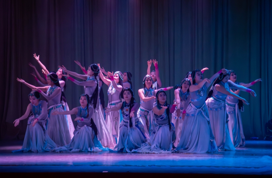 信息學(xué)部《天浴》