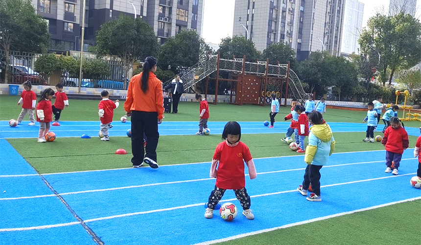 三色紐帶牽“足”夢 共育陽光好體能